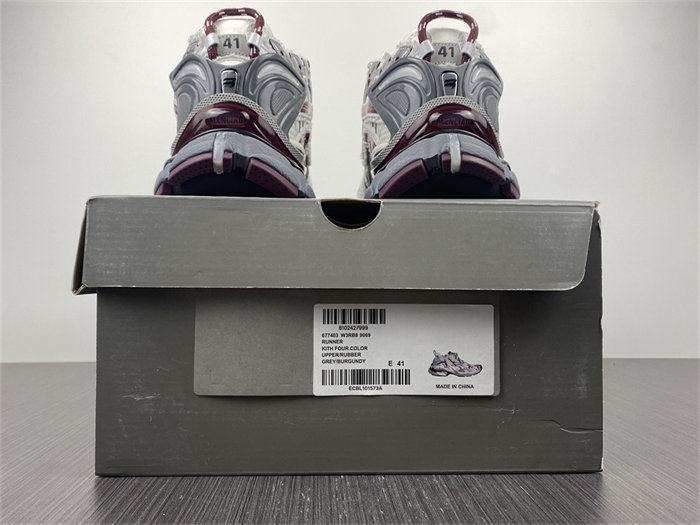 Ba*len*cia*ga runner burgundy  677402 w3rb3 9069