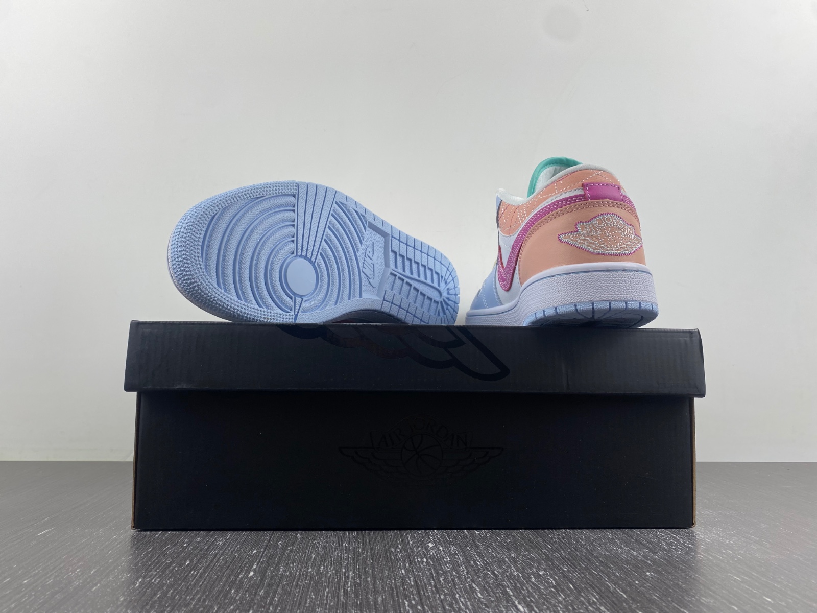 Air Jordan 1 Low SE