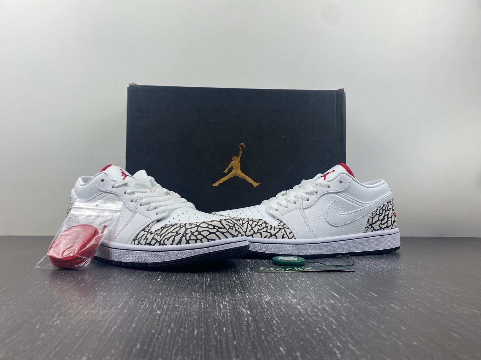 Air Jordan 1 Low Phat