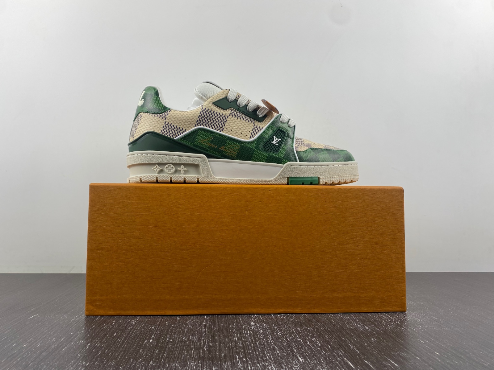 l**is V*t*n lv trainer # 54 new york restrictions white-green-gray checkered color