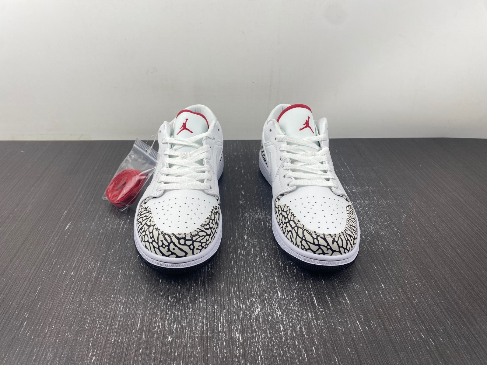 Air Jordan 1 Low Phat