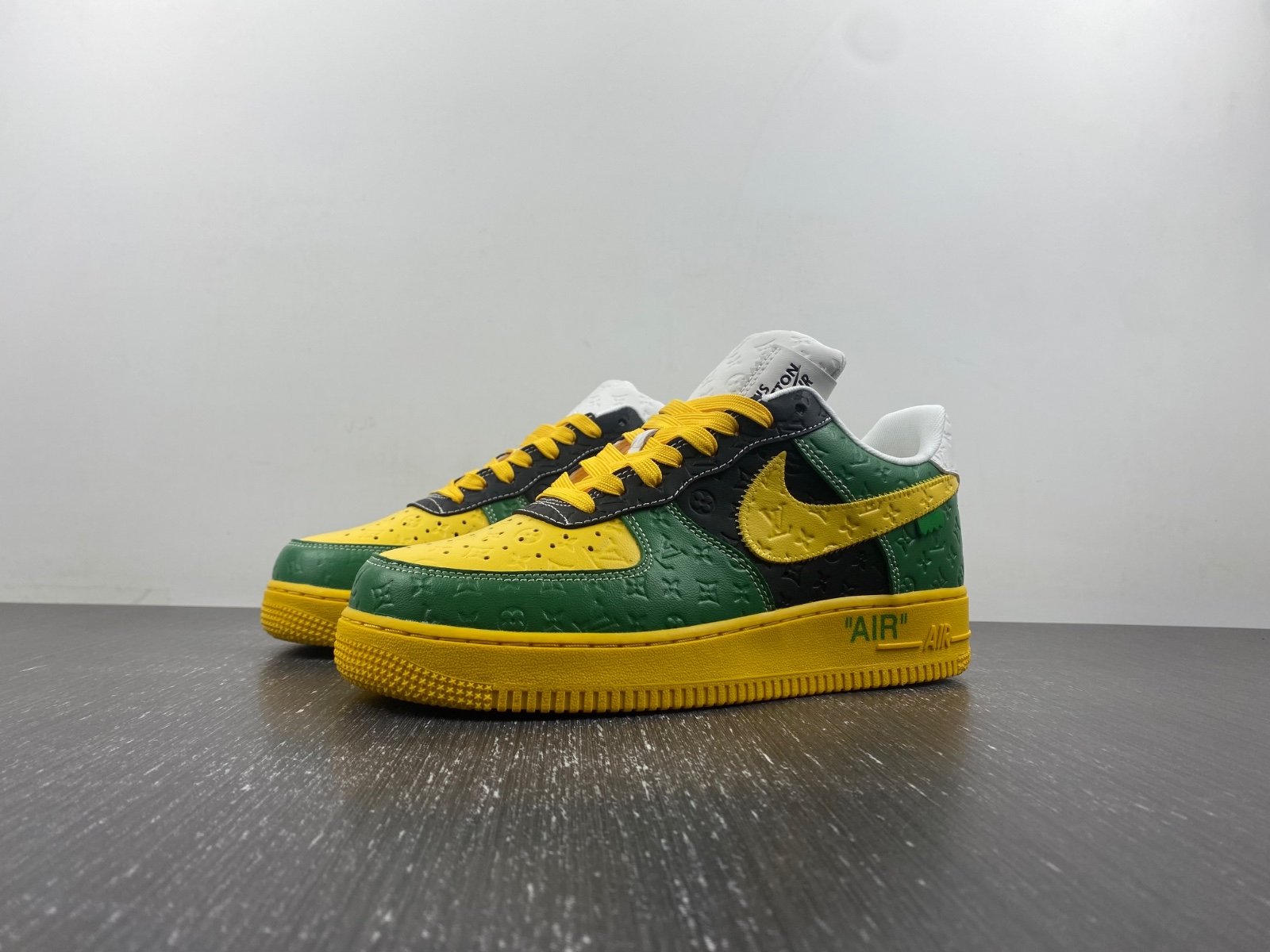 l**isV*t*n x nike air force