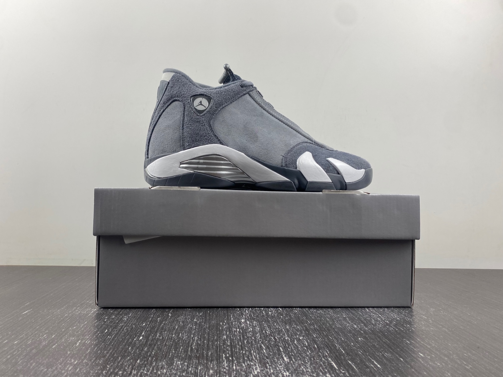 Air Jordan 14 SE "Flint Grey"
