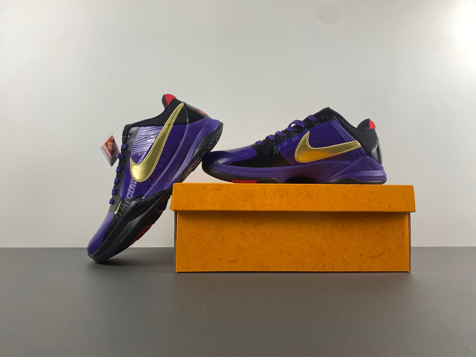 Nike Kobe 5 "Back 2 Back"
