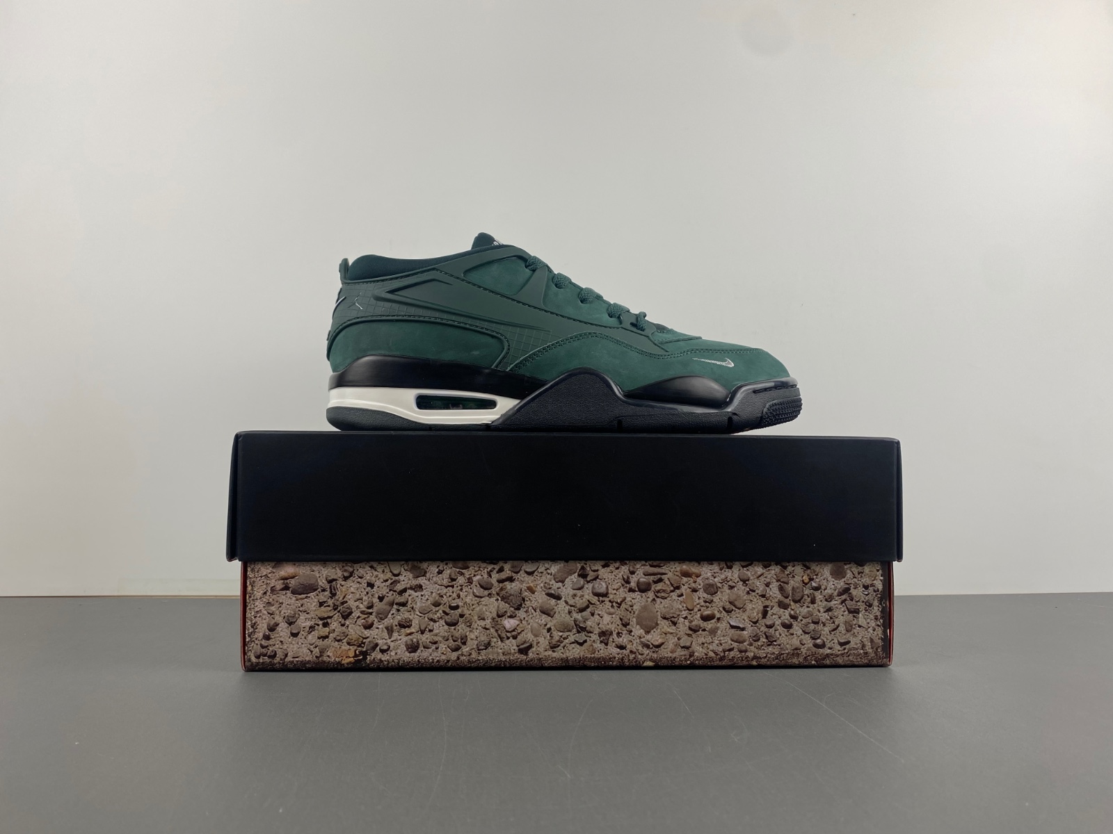 Nigel Sylvester x Air Jordan 4 RM “Grandma’s Driveway” HF4334-300