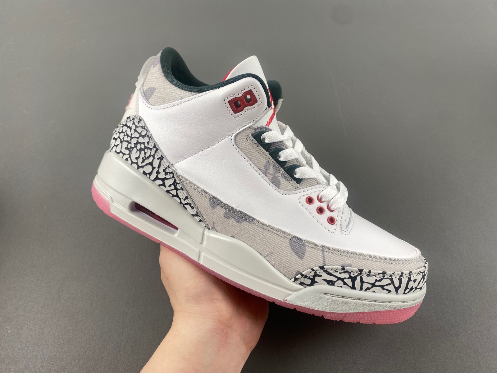 Air Jordan 3 Retro Wings HM6993-100