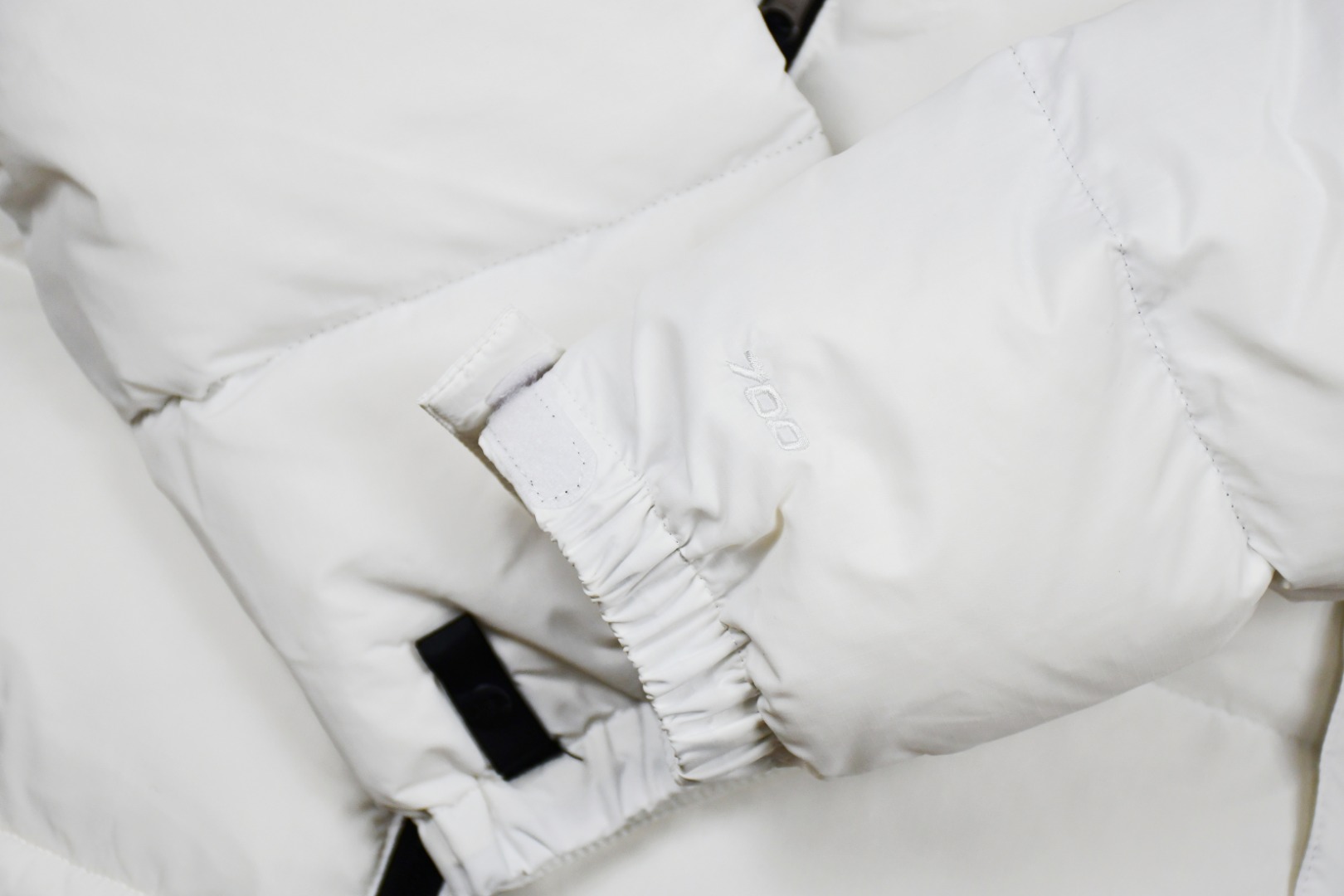 the n0*h f**e t*f  1996 down jacket white