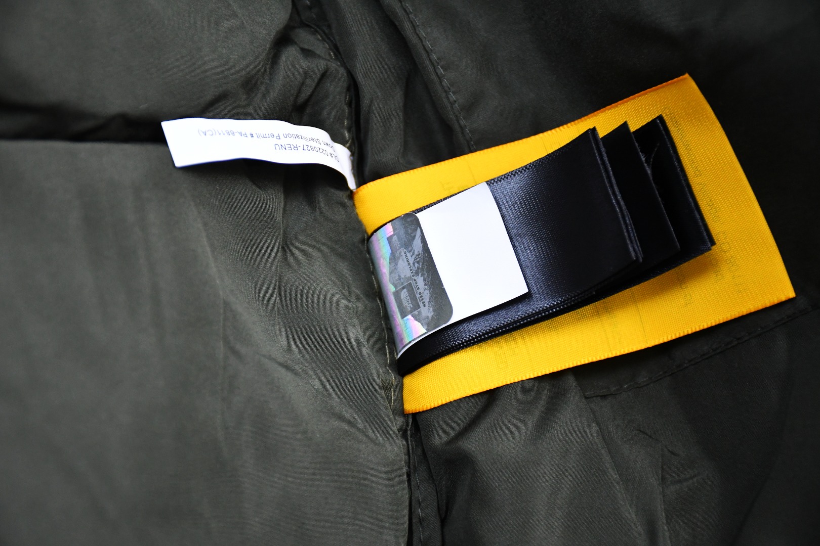 the n0*h f**e t*f  1996 down jacket army green