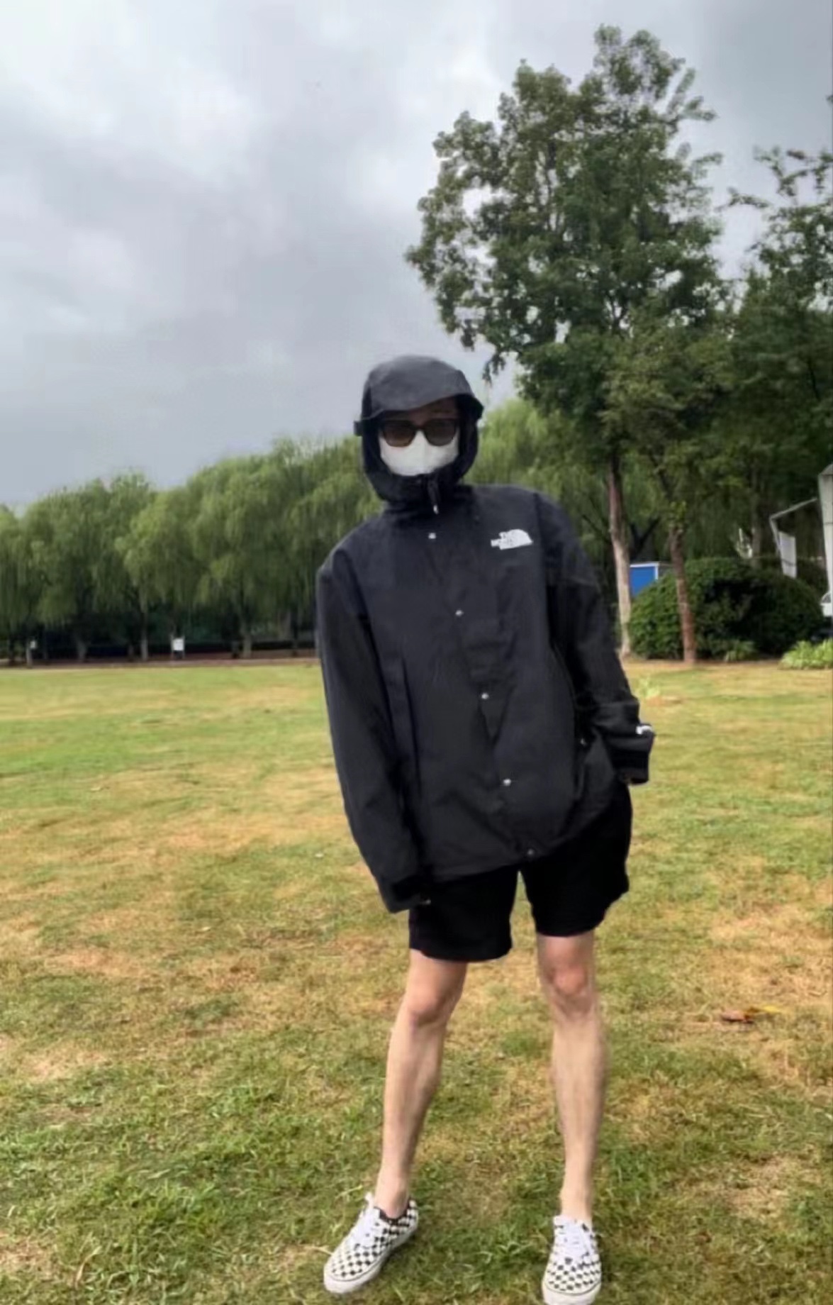the n0*h F**e contrast color stitching jacket