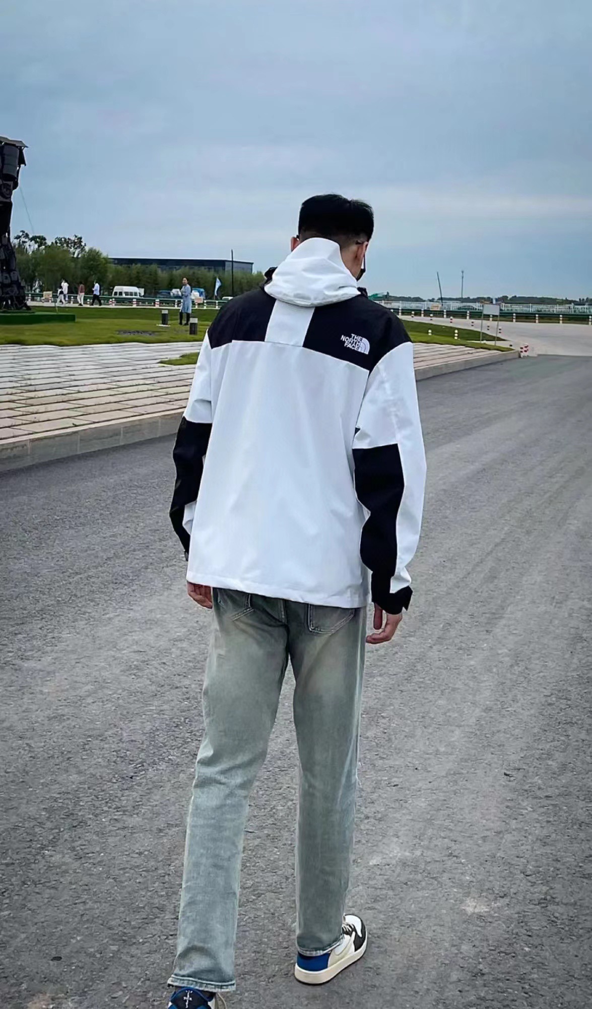 the n0*h F**e contrast color stitching jacket