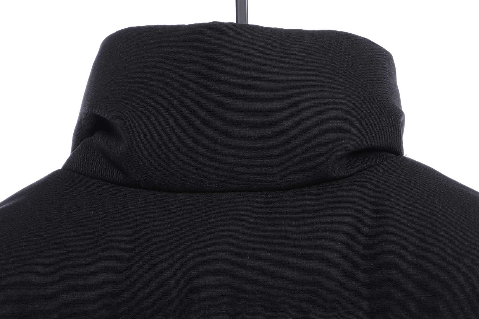 the n0*h F**e splicing contrast color large pocket functional down jacket