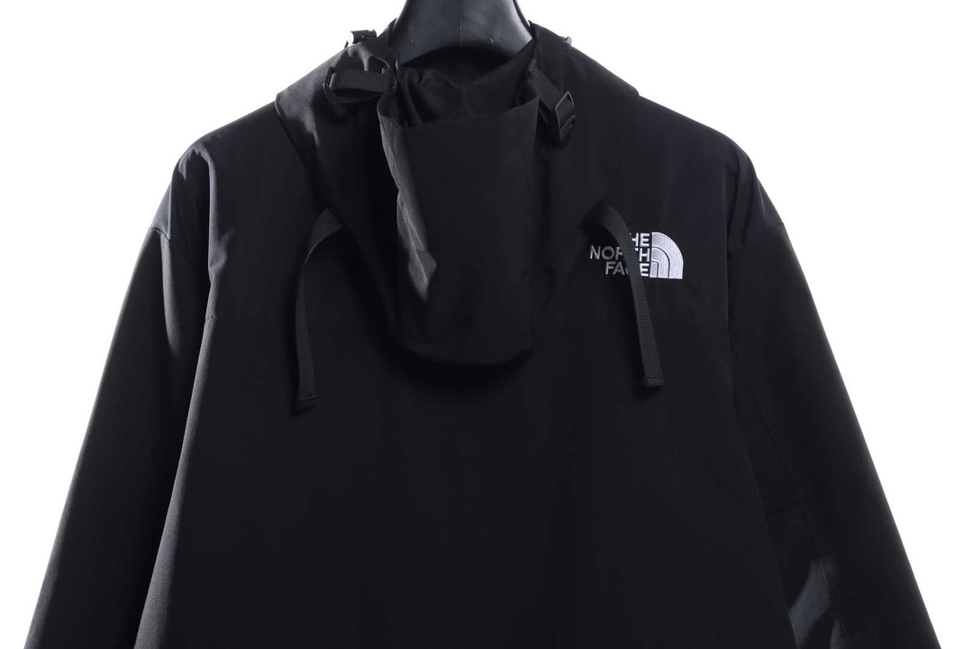 the n0*h F**e contrast color stitching jacket