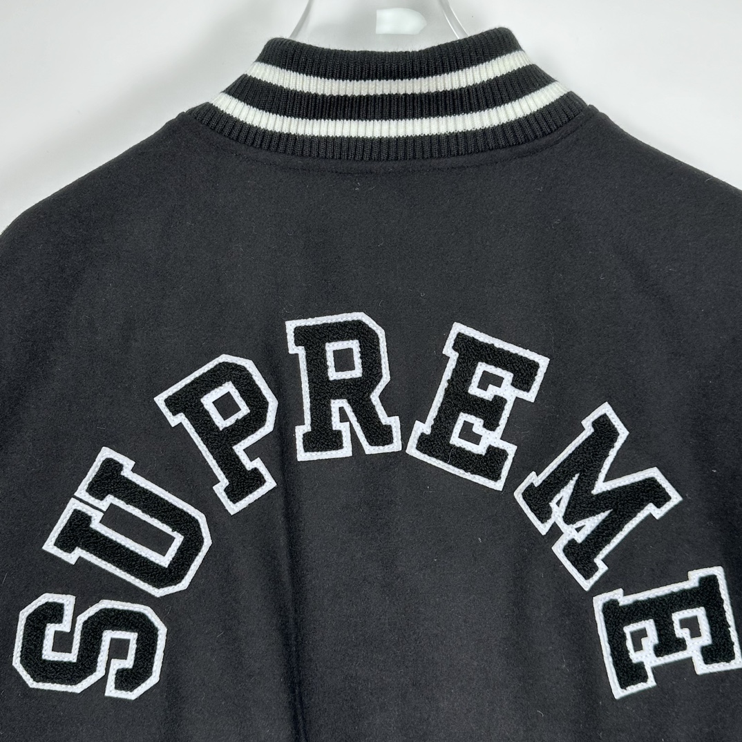 S*prem3 tiger varsity jacket 2023