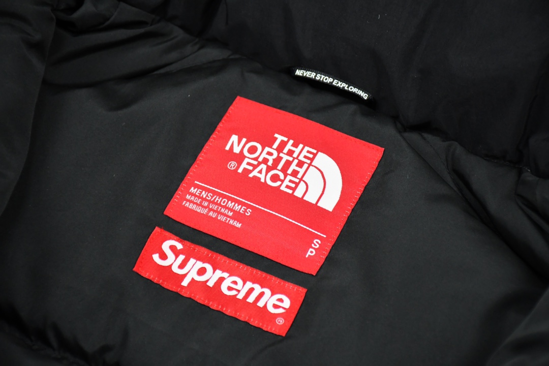 S*prem3 x the n0*h f**e  t*f down jacket