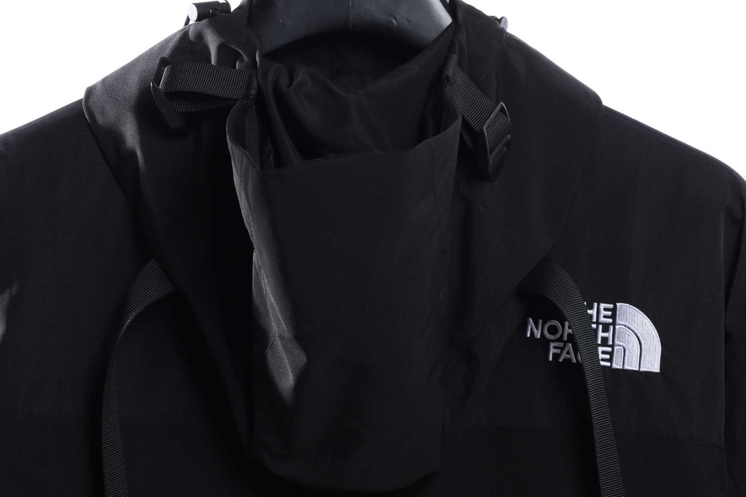 the n0*h F**e contrast color stitching jacket