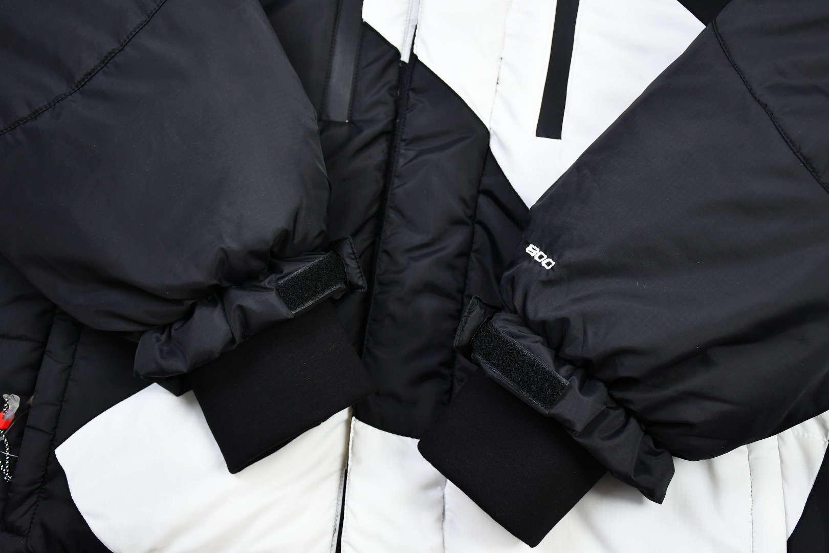 S*prem3 20fw x the n0*h f**edown jacket