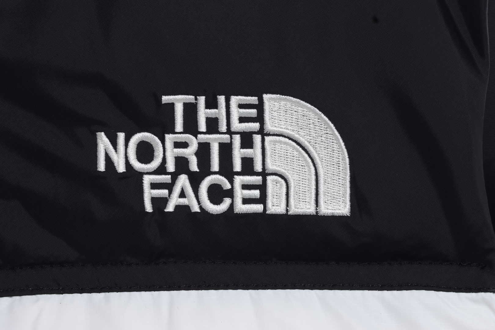 t*f 1996 basic down vest white