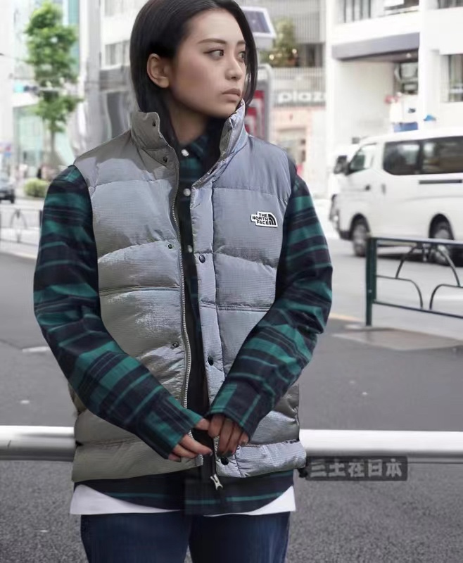 the n0*h F**e chest patch micro label down vest