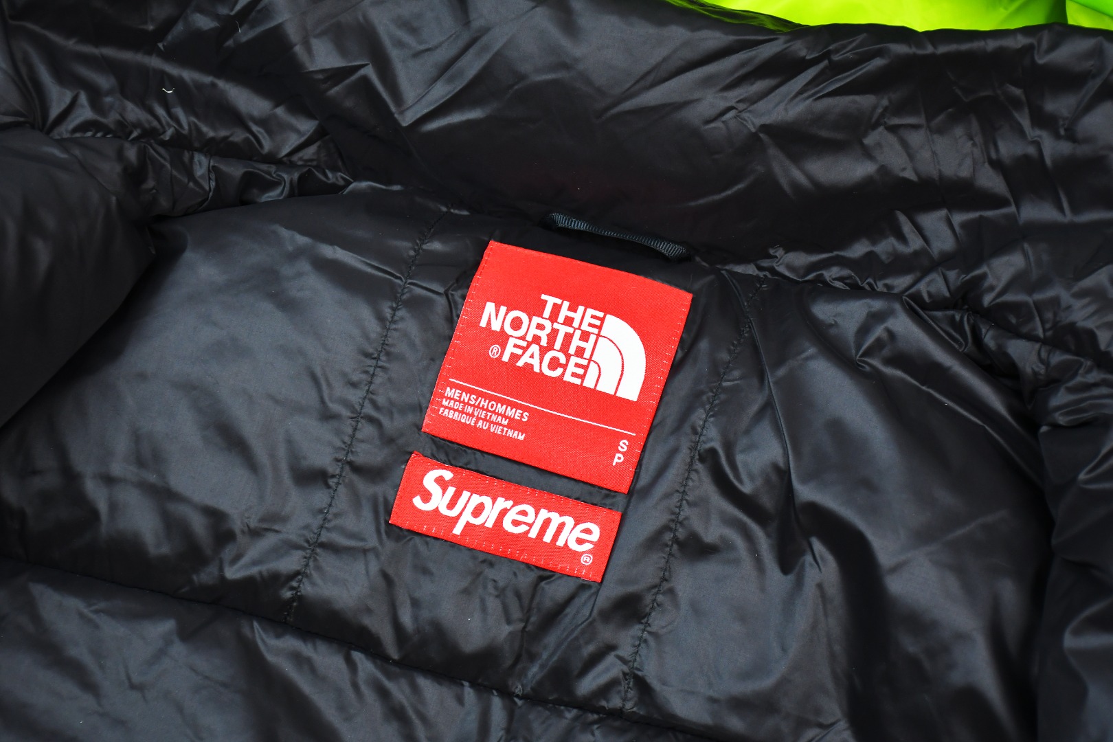 S*prem3 20fw x the n0*h f**edown jacket