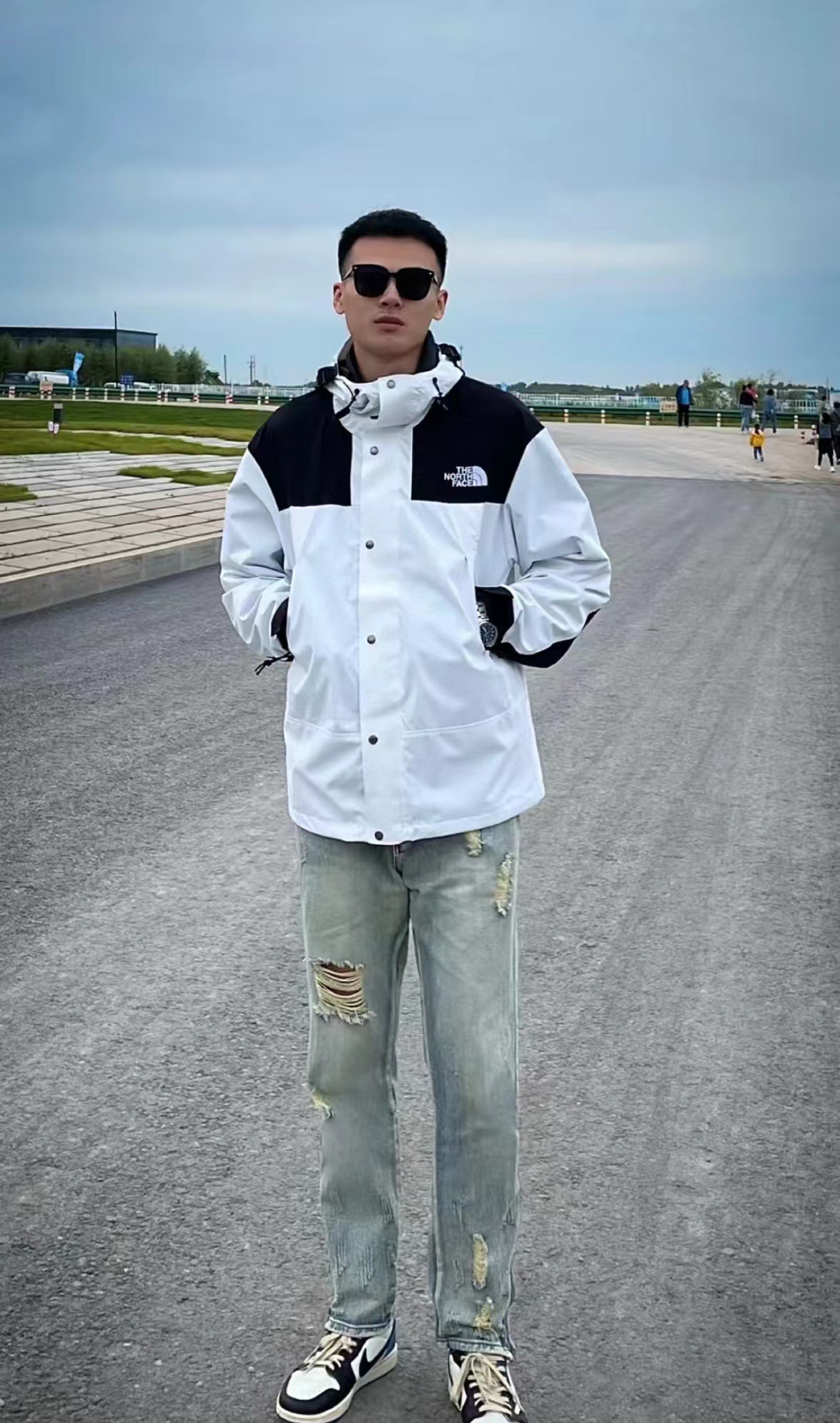 the n0*h F**e contrast color stitching jacket