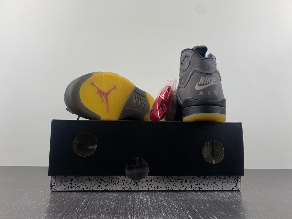 Jordan 5 Retro Off-White Muslin