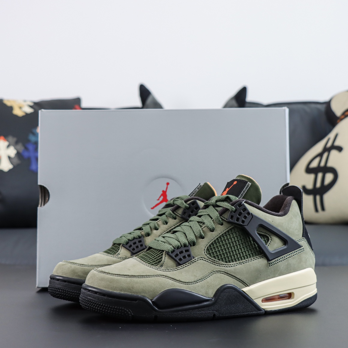 UNDEFEATED x Jordan xAir Jordan 4 Retro