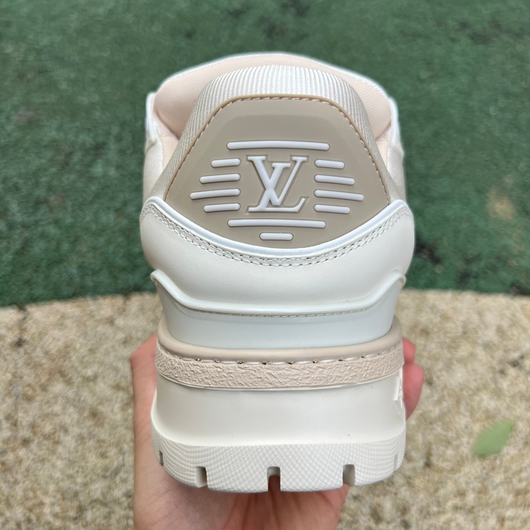 l**is V*t*n trainer maxi sneakers10